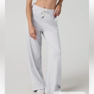 Vuori Halo Essential Wideleg Pant